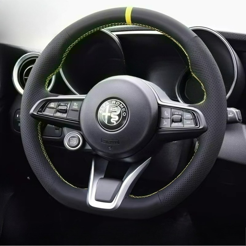 Coprivolante in Pelle Nera Cuc - Leather Cleaner Interior recensione e prezzo